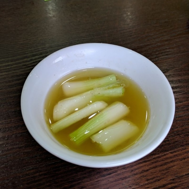 S12. Fatty Broth Onion- Nuoc Beo Hanh Tran