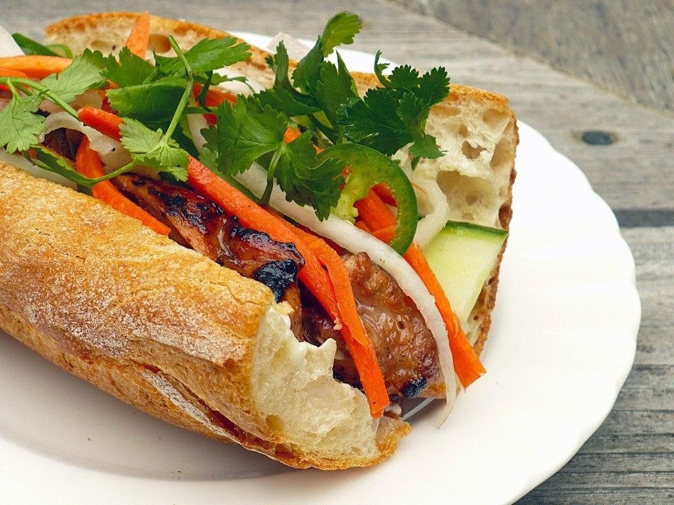 SW4. Grilled Pork Sausage Sandwich - Banh Mi Nem Nuong