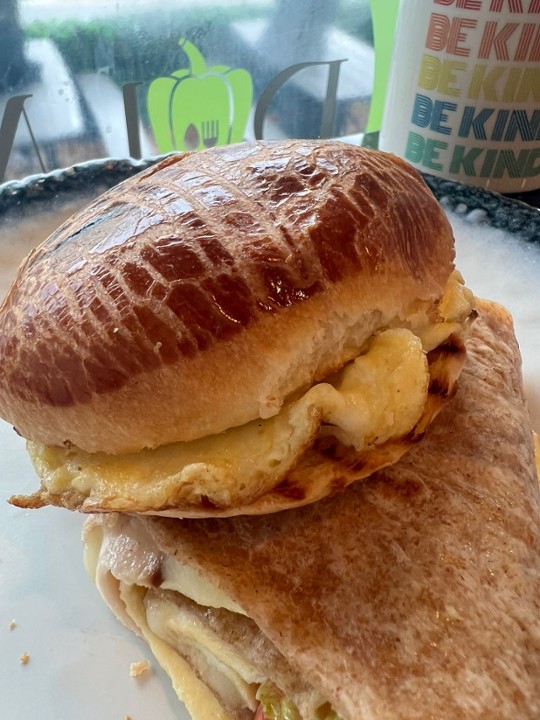 Egg & Cheese Sandwich (Vg)