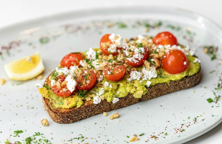 AVO FETA & WALNUTS TOAST