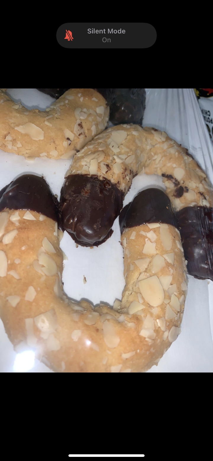 ALMOND HORN