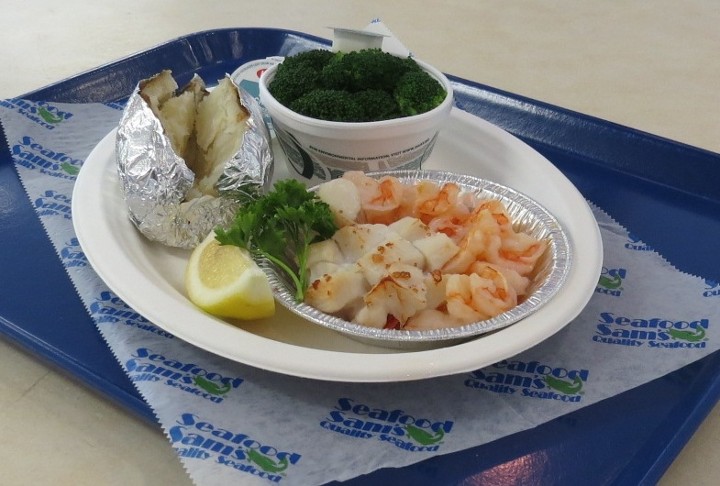 Broiled Scallops and Shrimp Combo Plate
