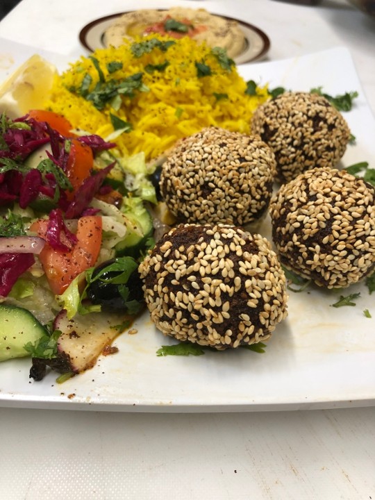 Falafel Rice Plate +2 Sides