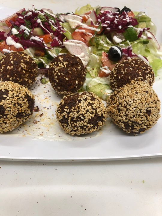 Falafel Salad Plate