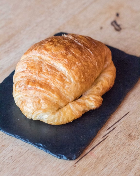 PLAIN CROISSANT