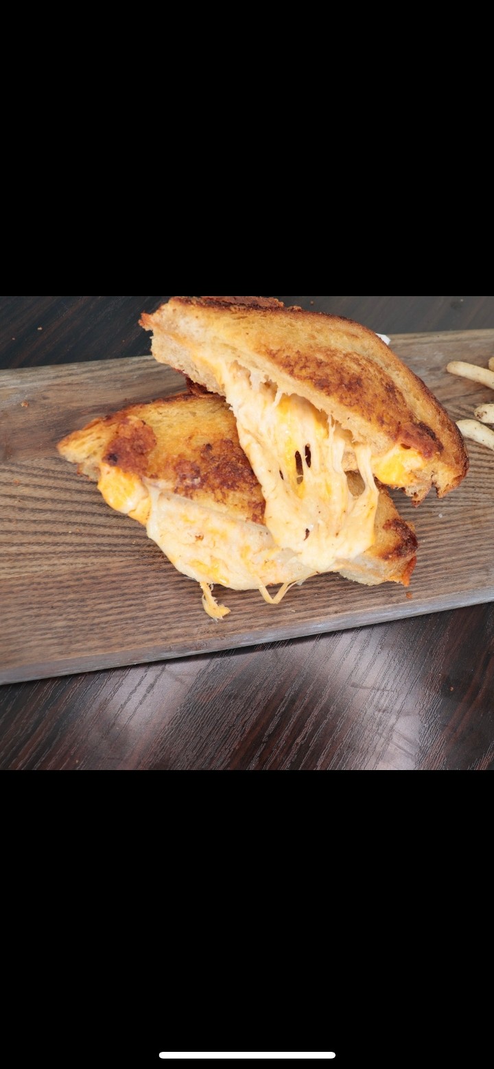 Grilled cheese a la croque