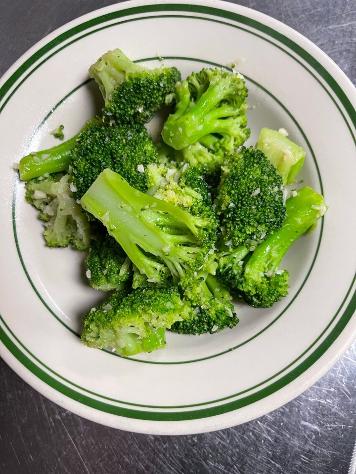Broccoli w/ Garlic Butter