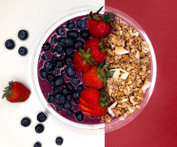 Mixed Berry Crunch Smoothie Bowl