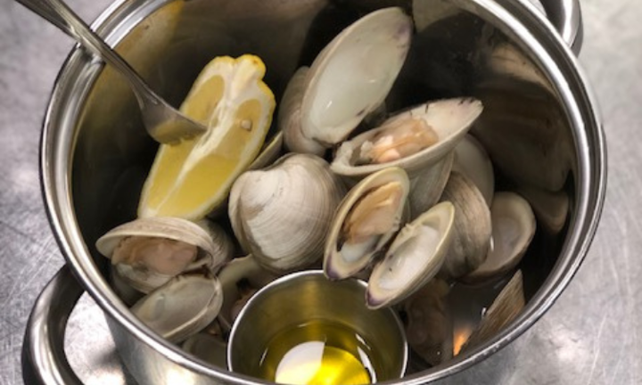 STEAMED CLAMS