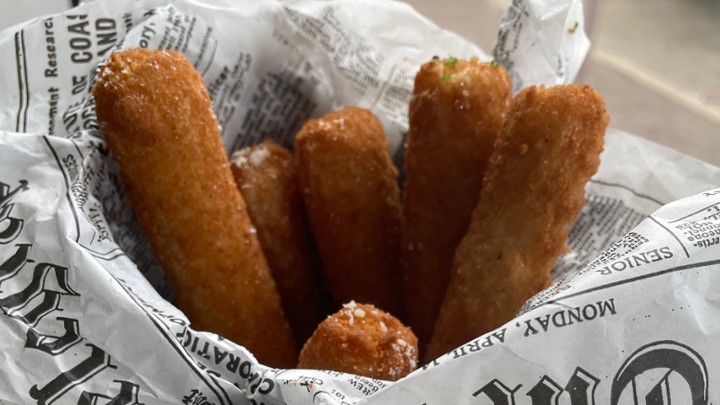 Mozzarella Sticks with Marinara