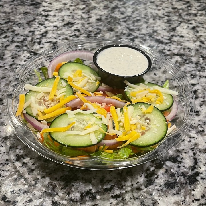 Fresh Garden Salad with Ranch