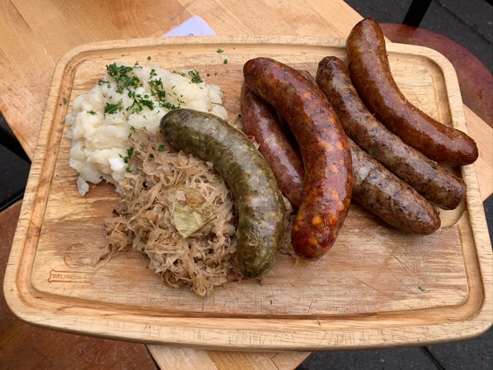 WURSTPLATTE 6 sausages