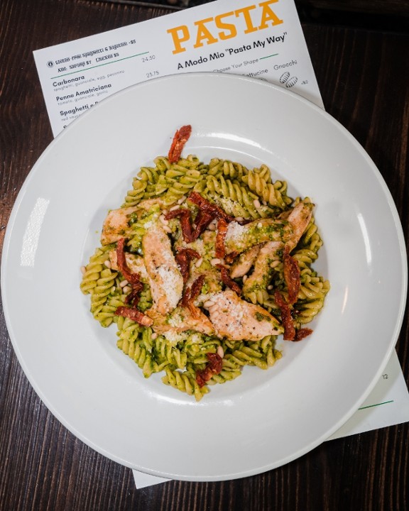 Fusilli Pollo e Pesto