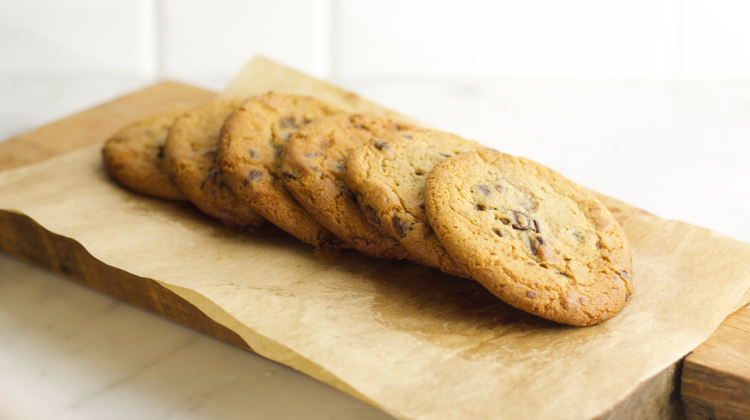 6 Ready-Bake Peanut Butter Cookies (Frozen)