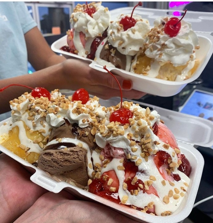 Classic Banana Split