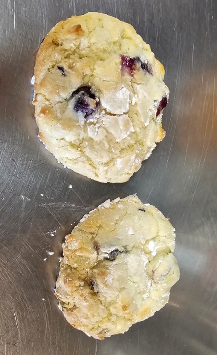 WHITE CHOCOLATE BLUEBERRY COOKIE