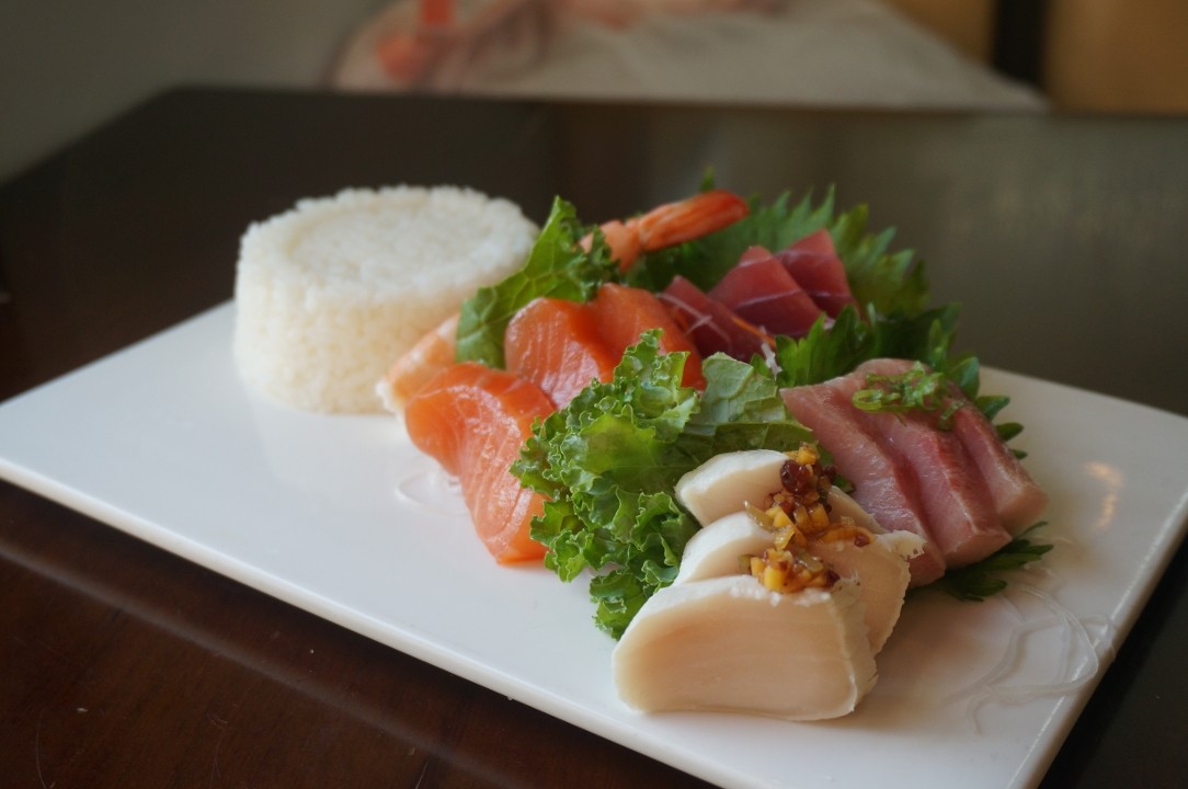 Chirashi Sushi