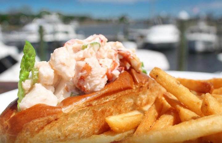 LOBSTER ROLL