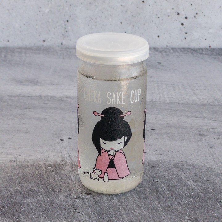 Hakutsuru Chika Sake Cup 200 ml cup (13.5% ABV)