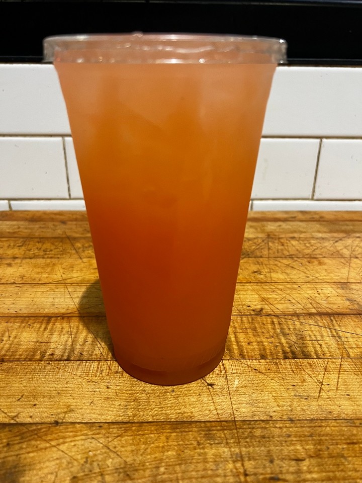 Fresh Strawberry Lemonade - 32oz