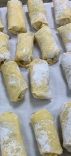 Pizza Philly cheesesteak egg rolls (100