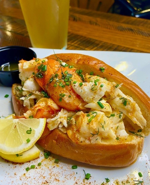 Baltimore style Lobster roll