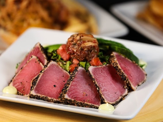 Seared Black Pepper Tuna Salad