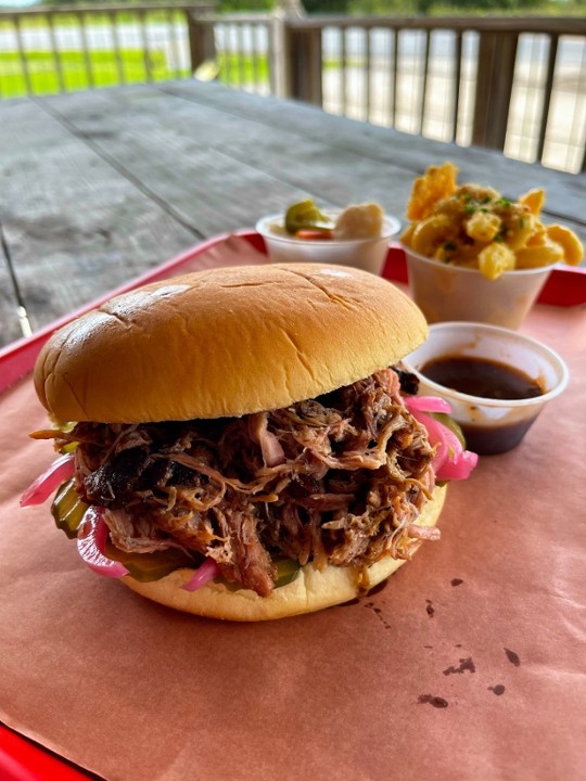 TO-GO Pulled Pork Sandwich