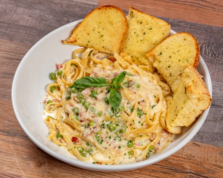 Creamy Fettuccine Carbonara