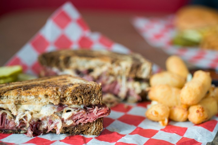 Monk's Classic Reuben