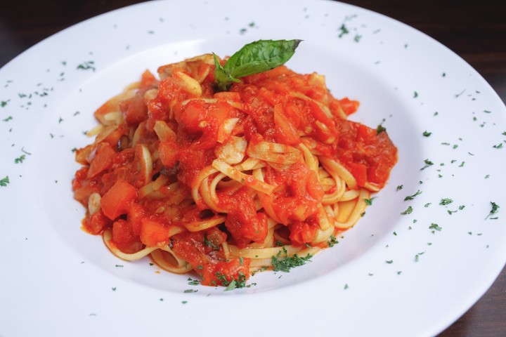 Spaghetti w/Diced Tomatoes & Basil