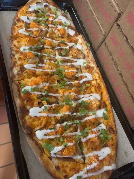 BUFFALO CAULIFLOWER PIZZA