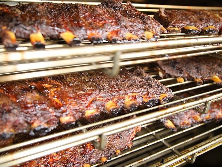 1/2 Rack of Ribs (6 Ribs)