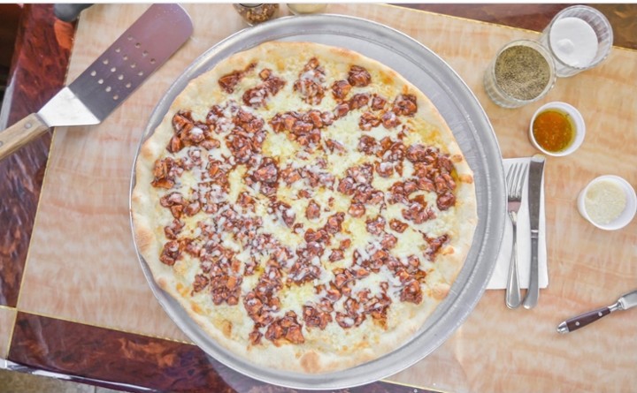 LG BBQ Chicken Pizza