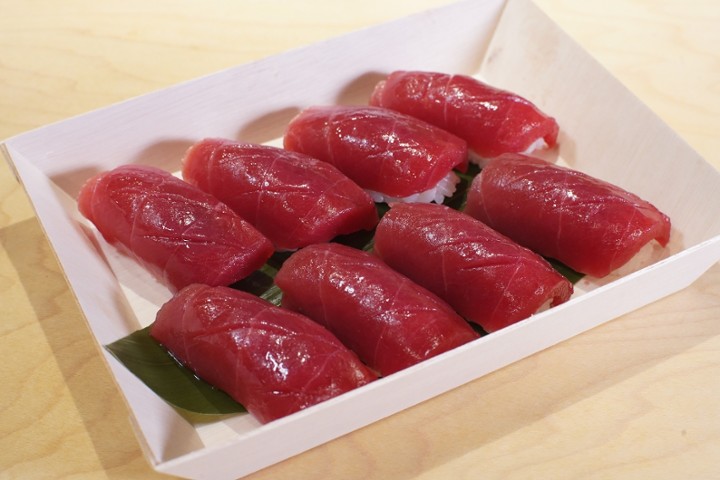 Akami Nigiri (8pc)