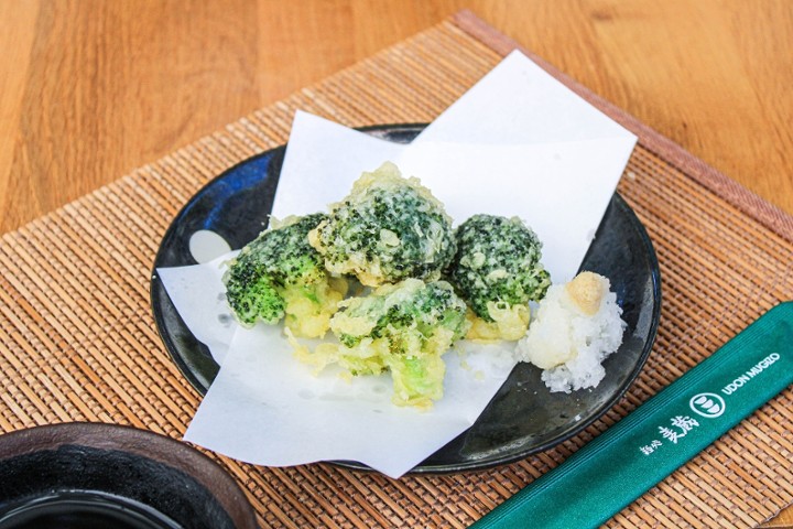 BROCCOLI TEMPURA (5pc)