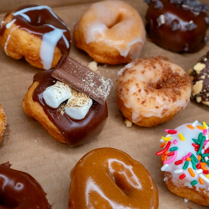6 Pack Donuts