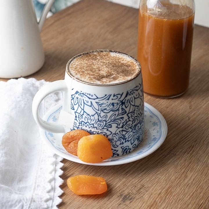 Apricot & cardamom earl grey tea latte