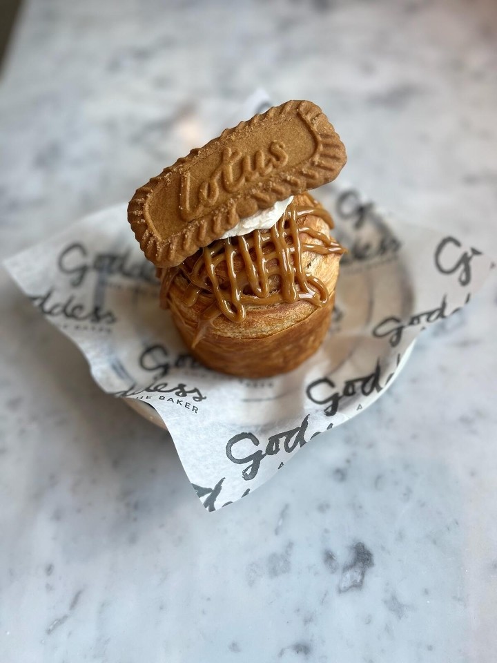 Cookie Butter Cruffin