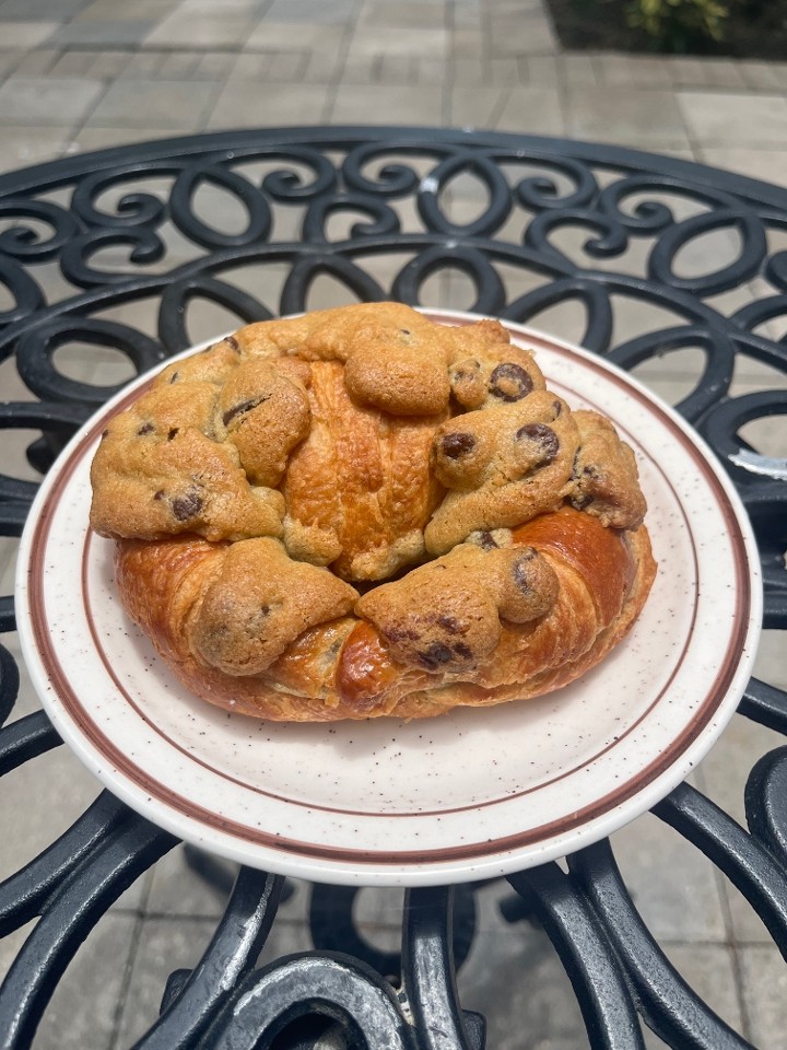 Chocolate Chip Croissant