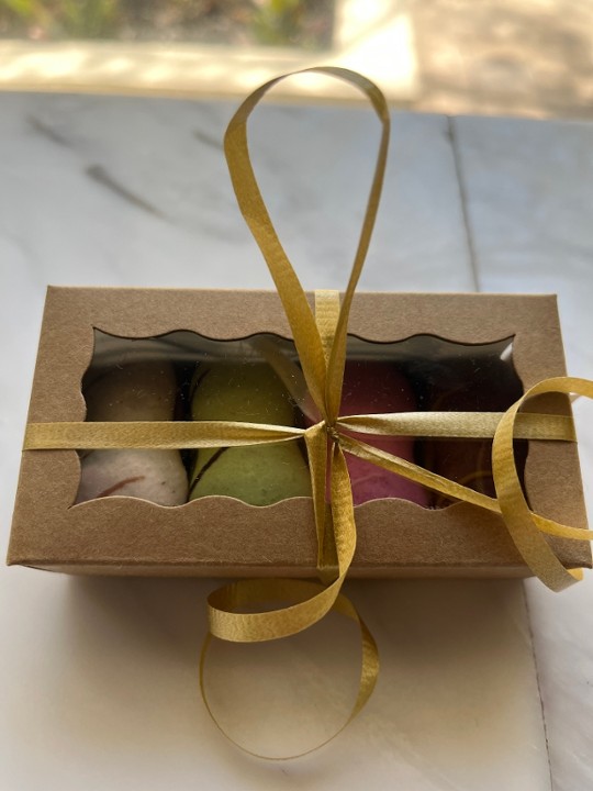 Mini Eclaire Box Of 4