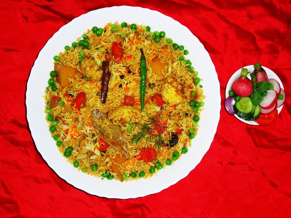 Veg Dum Biryani Family Feast Combo