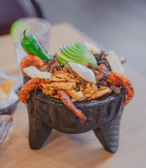 Molcajete Mar y Tierra