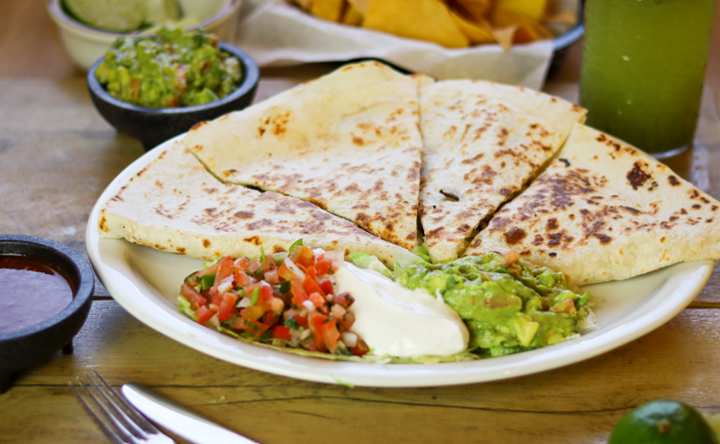 Quesadilla Los Cuates $10.99