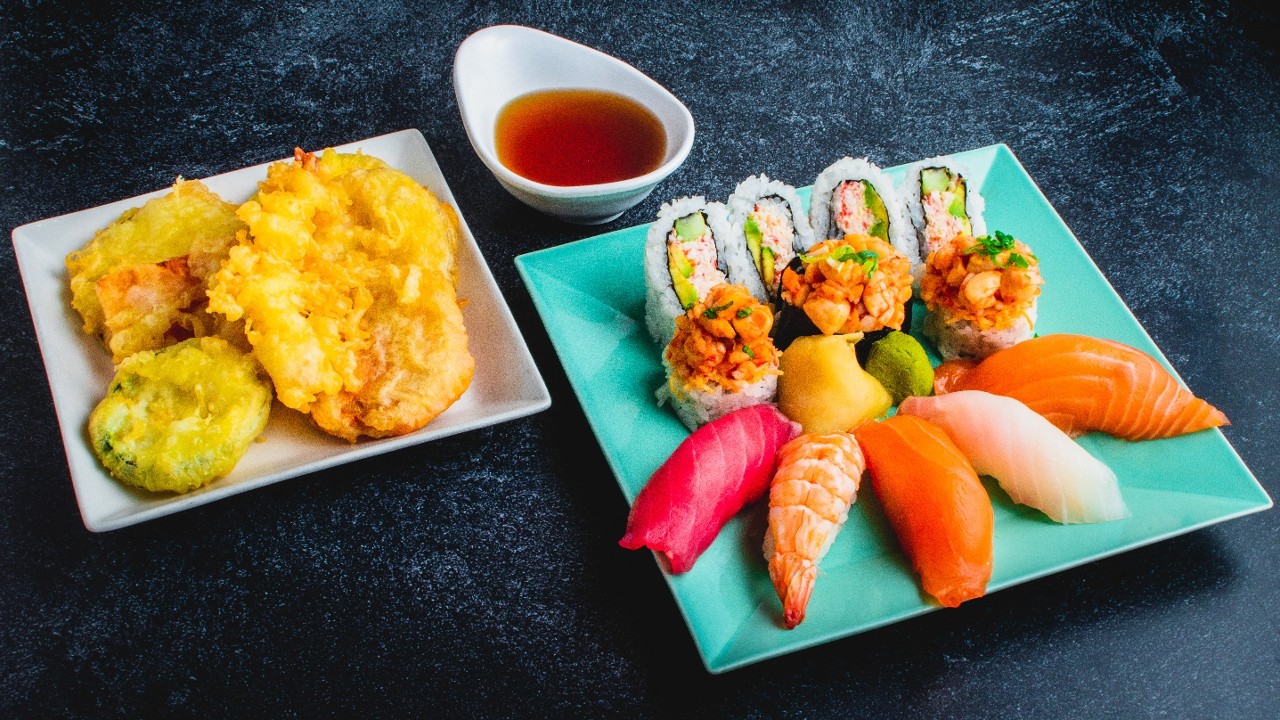 Deluxe Sushi Plate with Tempura