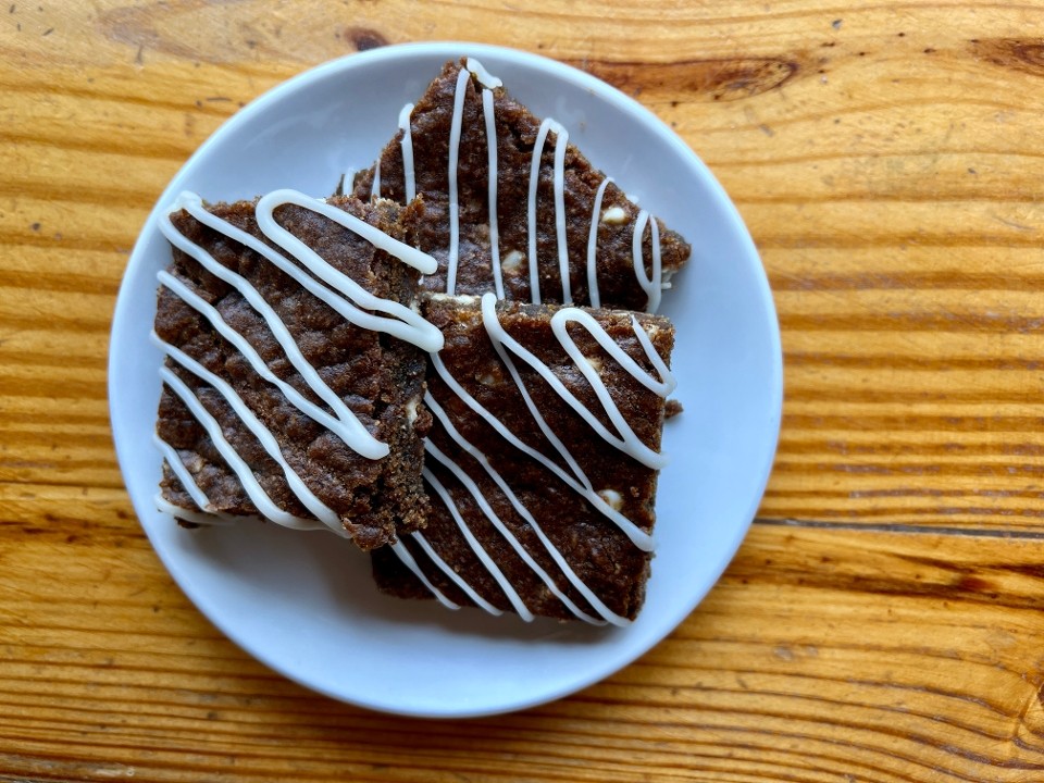 HOLIDAY Gingerbread Blondies