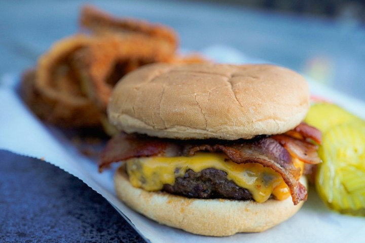 Alejandro's  Valiente  Bacon Burger