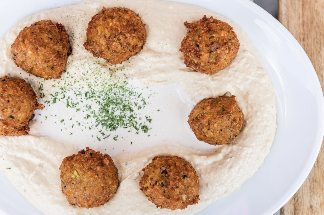 Hummus with Falafel (6)