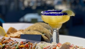 Industry Gastro Lounge 2800 NW 140th