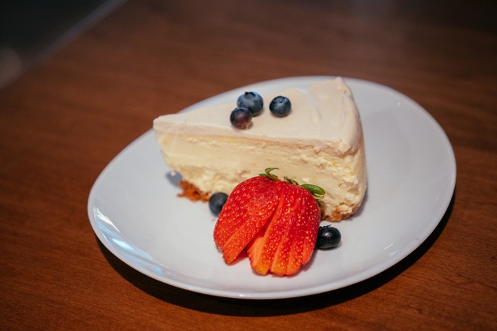 HOMEMADE CHEESECAKE